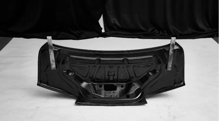 OAC Carbon Fiber Chevrolet Camaro Trunk with Integrated Duckbill Spoiler (16-24)